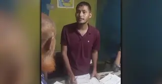 চায়ের দোকানে বন্ধুদের সঙ্গে বসে এইচএসসির উত্তরপত্র মূল্যায়ন, আটক শিক্ষক